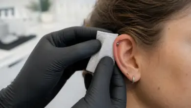 Piercingpflege: Infektionen vermeiden und Heilung unterstützen 6 Professionelle Pflege eines Piercings