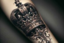 Krone Tattoo: Bedeutung, Symbolik und Design Variationen